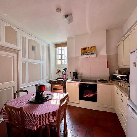 L'Escapade Place Voltaire Vermenton Екстер'єр фото
