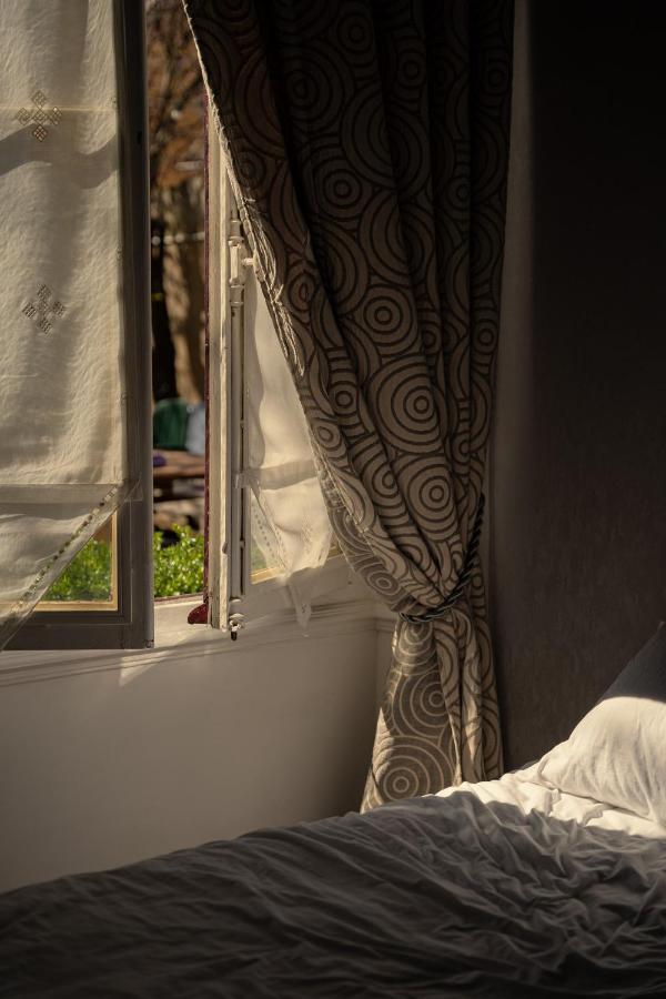 L'Escapade Place Voltaire Vermenton Екстер'єр фото
