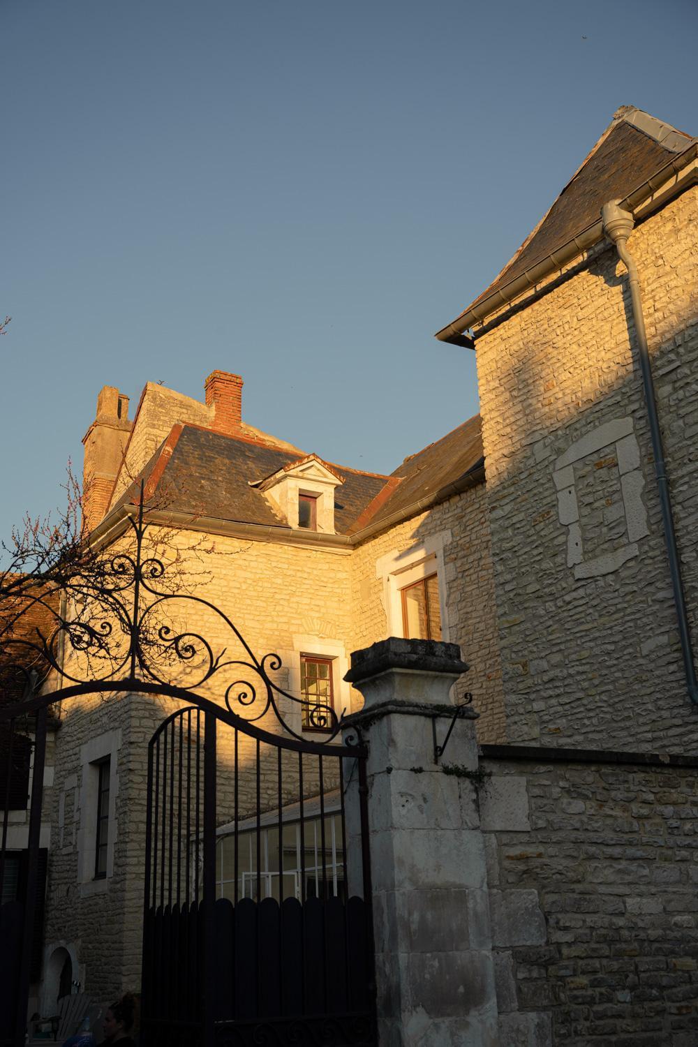 L'Escapade Place Voltaire Vermenton Екстер'єр фото