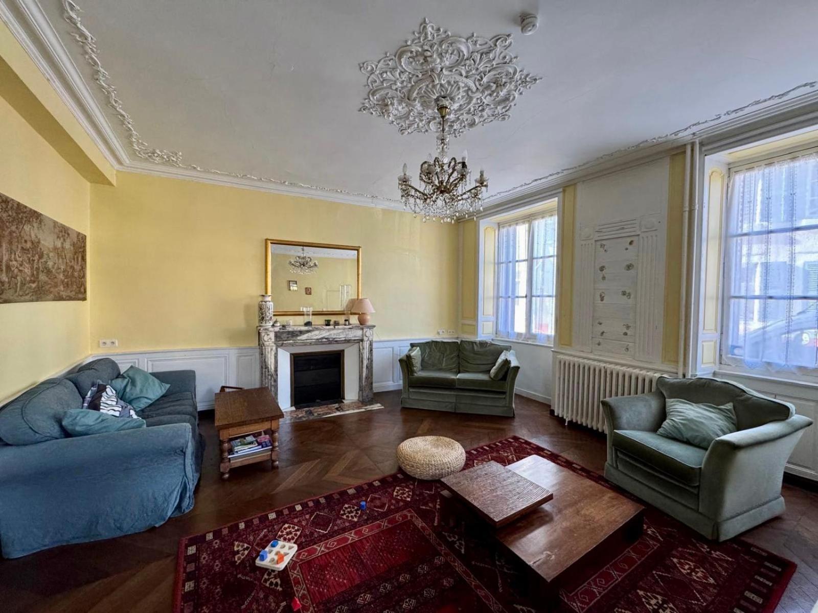 L'Escapade Place Voltaire Vermenton Екстер'єр фото